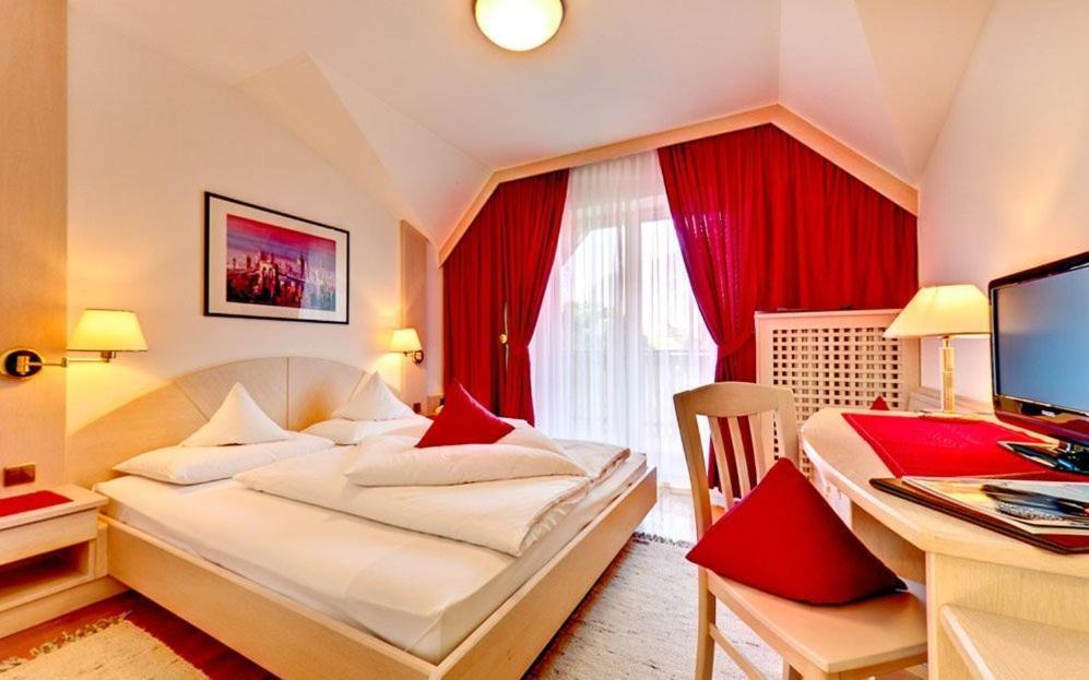 Hotel Brunner Merano Esterno foto