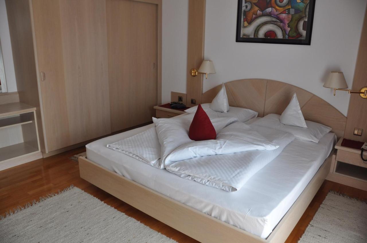Hotel Brunner Merano Esterno foto
