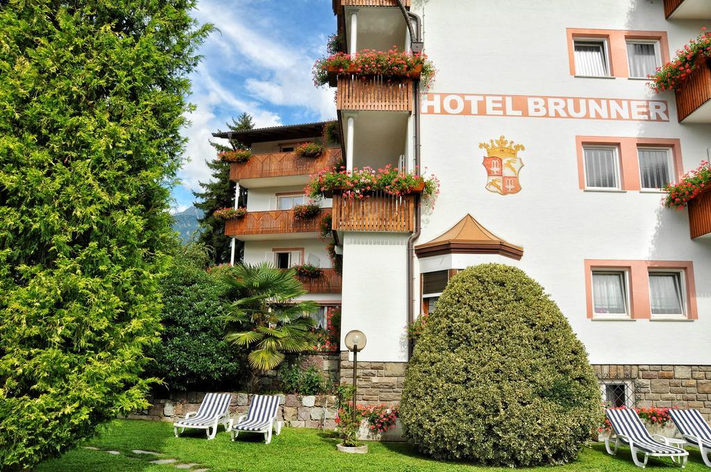 Hotel Brunner Merano Esterno foto