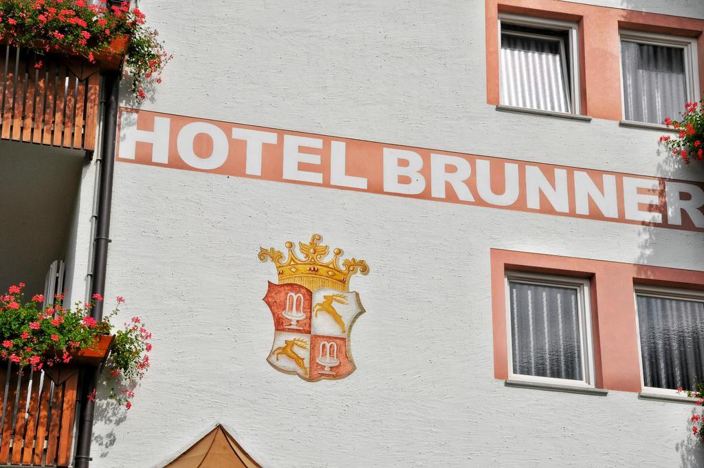 Hotel Brunner Merano Esterno foto