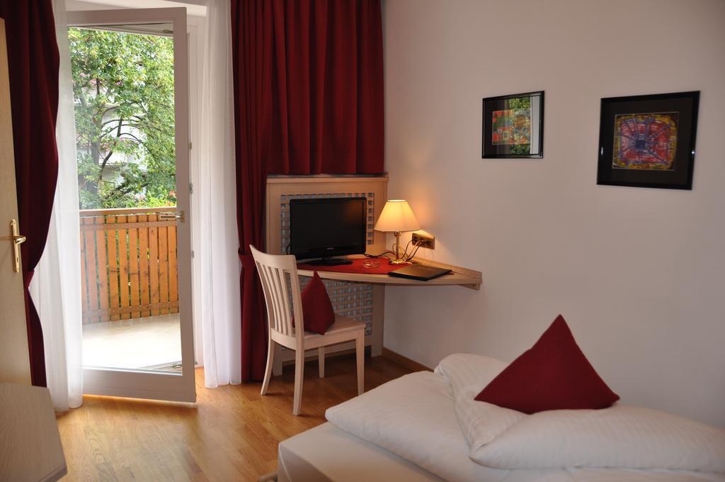 Hotel Brunner Merano Esterno foto